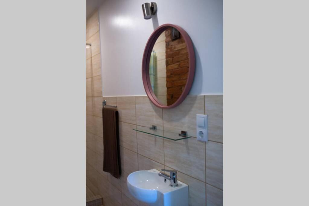 Appartement Livi Avat à Ikla Extérieur photo