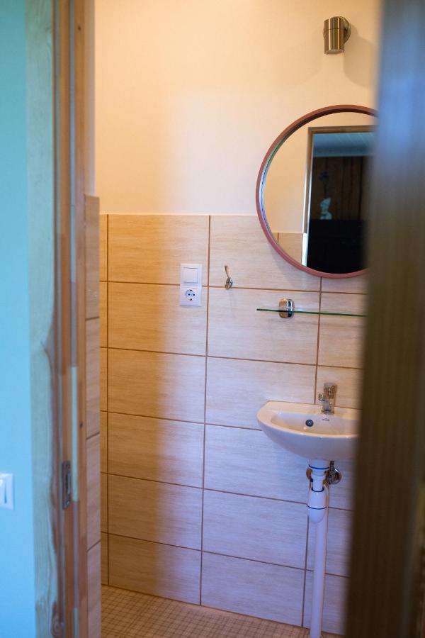 Appartement Livi Avat à Ikla Extérieur photo