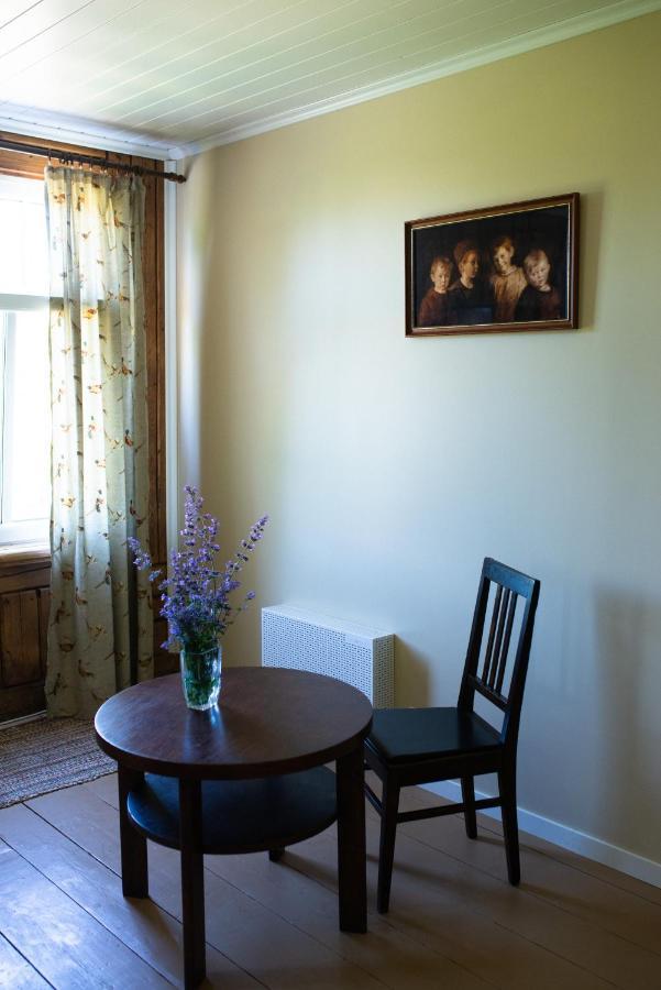 Appartement Livi Avat à Ikla Extérieur photo