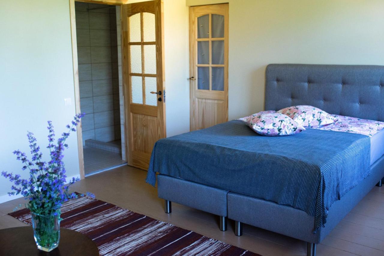 Appartement Livi Avat à Ikla Extérieur photo